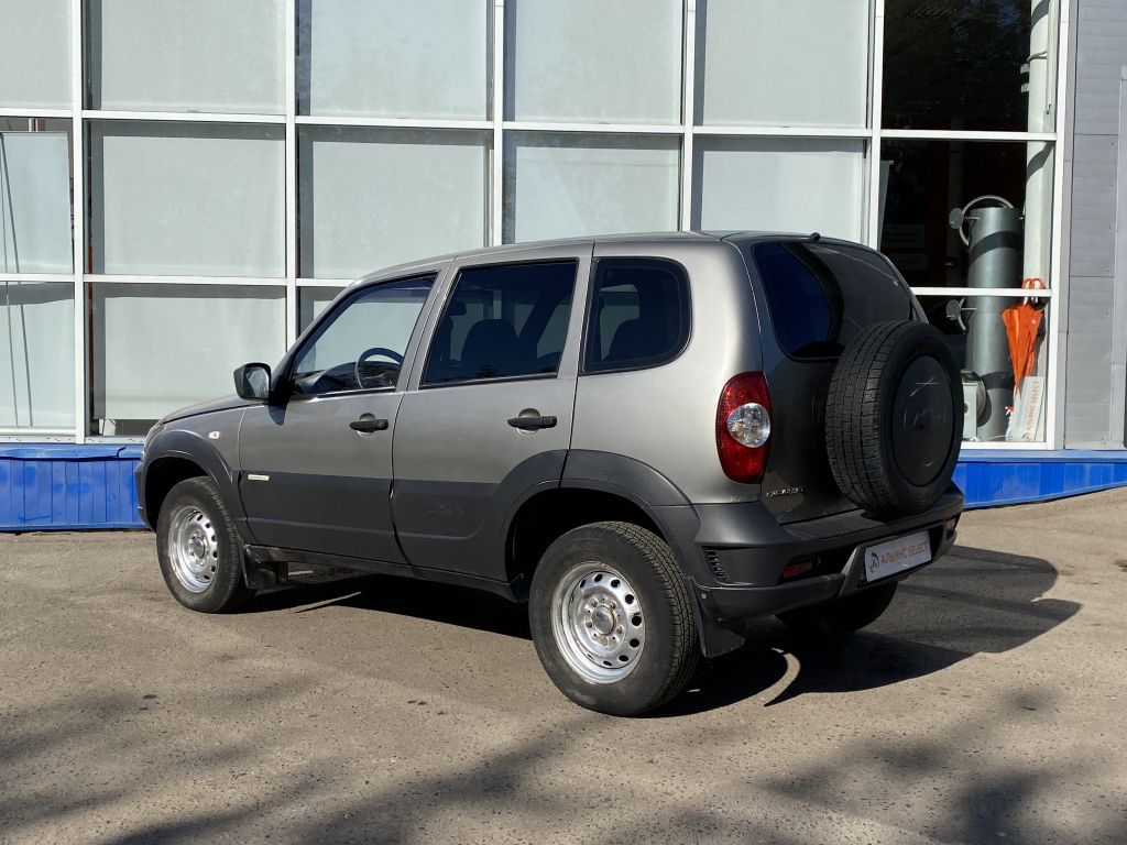 CHEVROLET NIVA