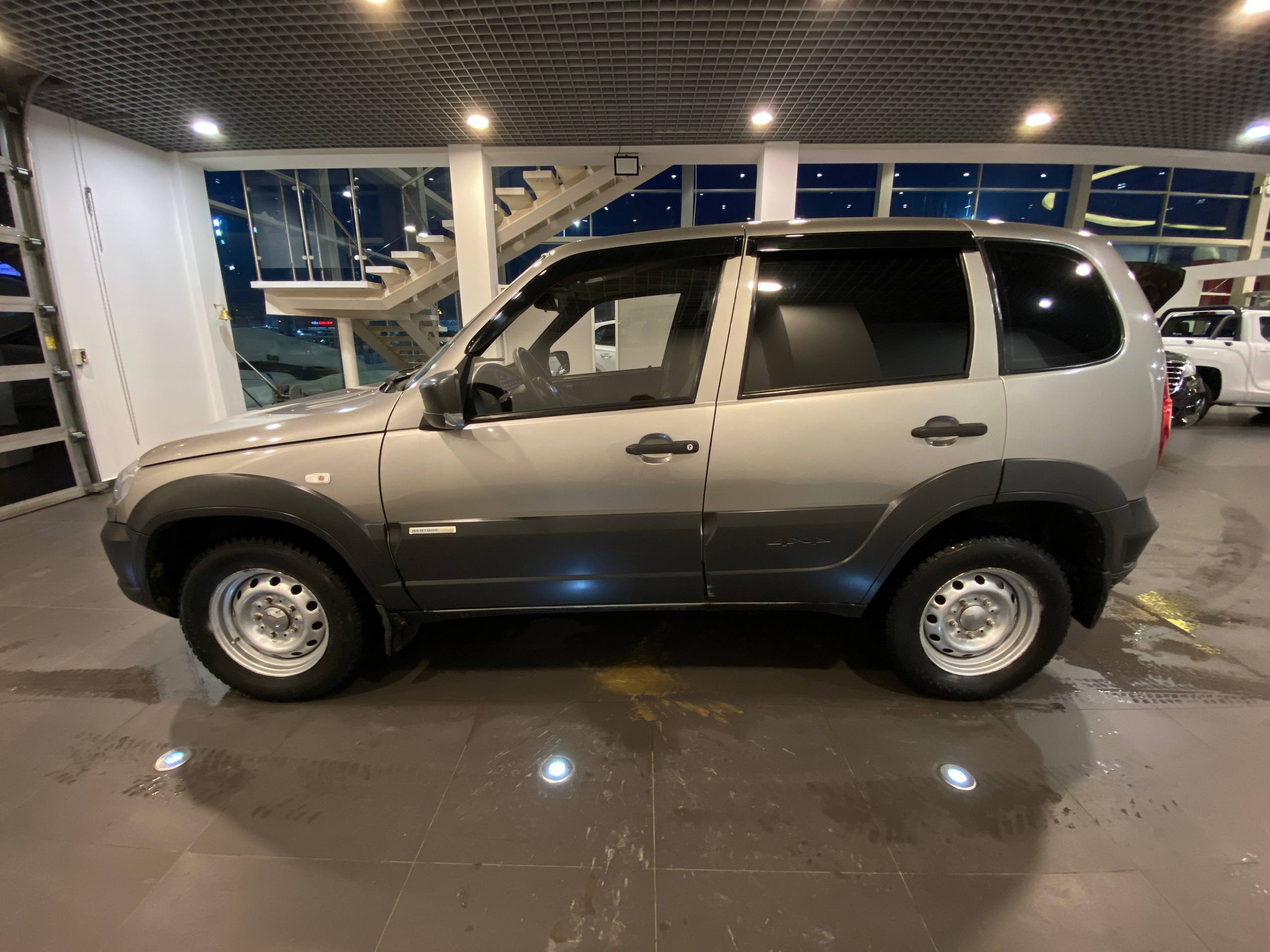 CHEVROLET NIVA