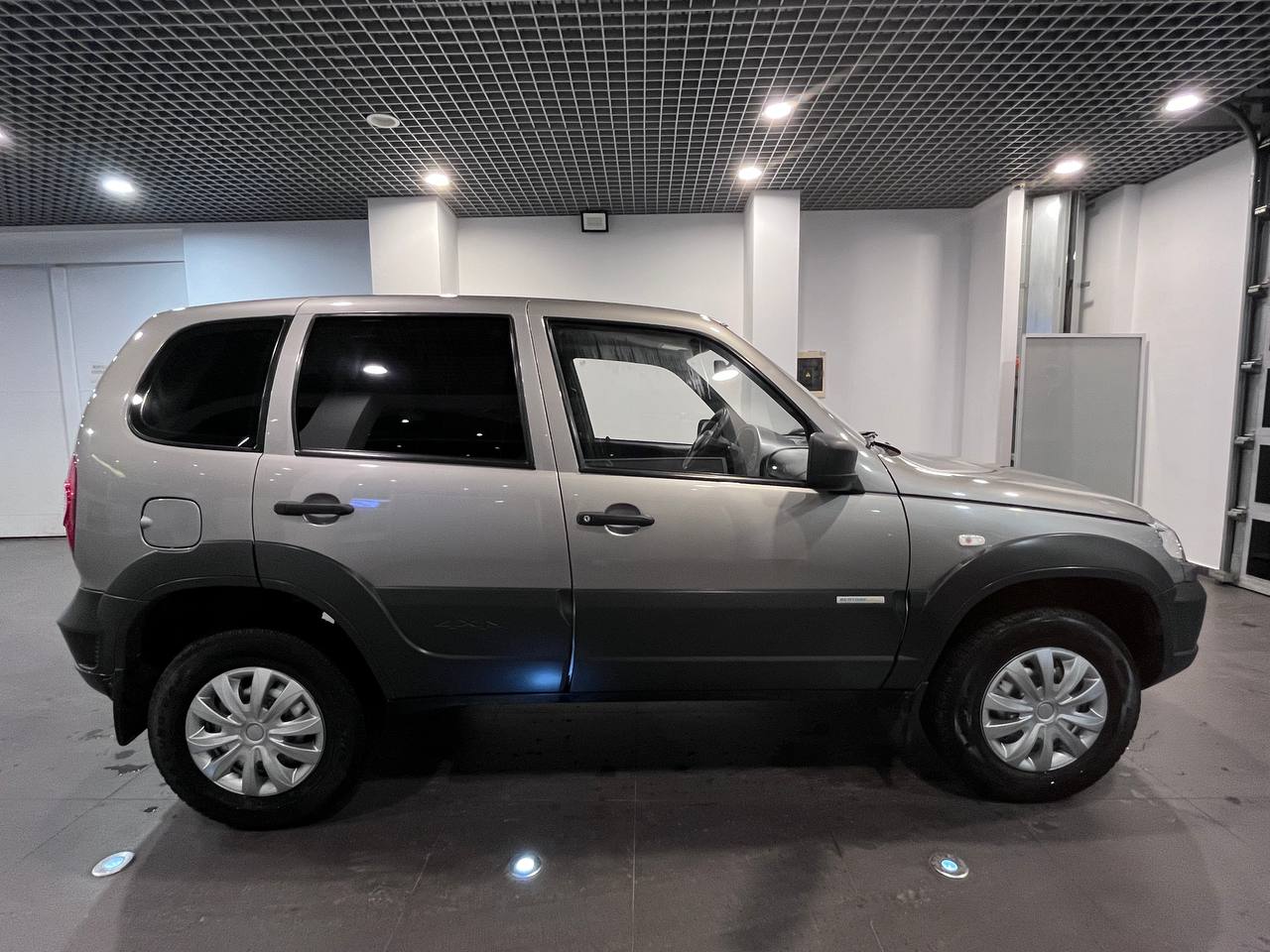CHEVROLET NIVA