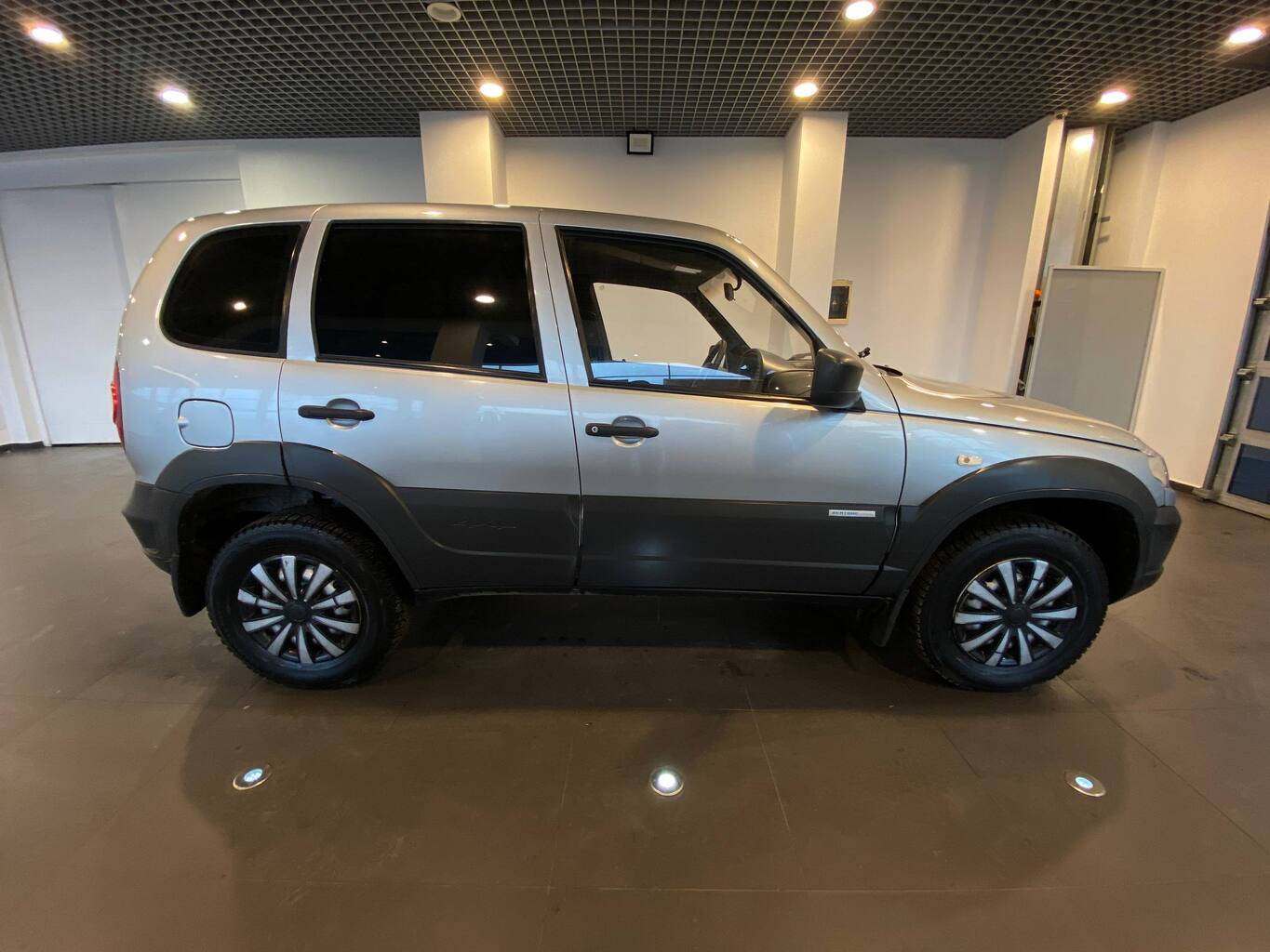 CHEVROLET NIVA