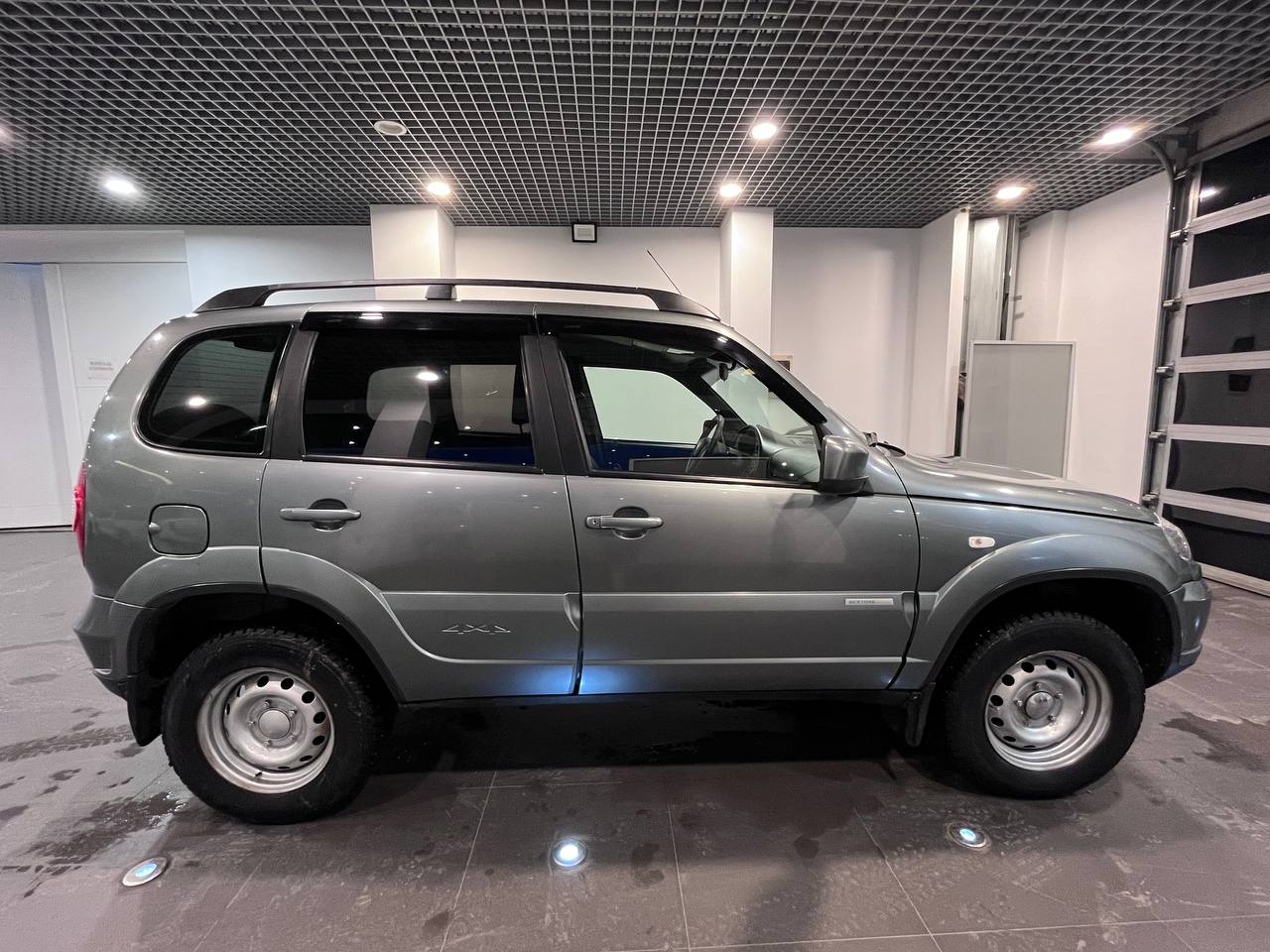 CHEVROLET NIVA