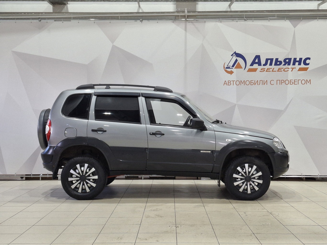 CHEVROLET NIVA