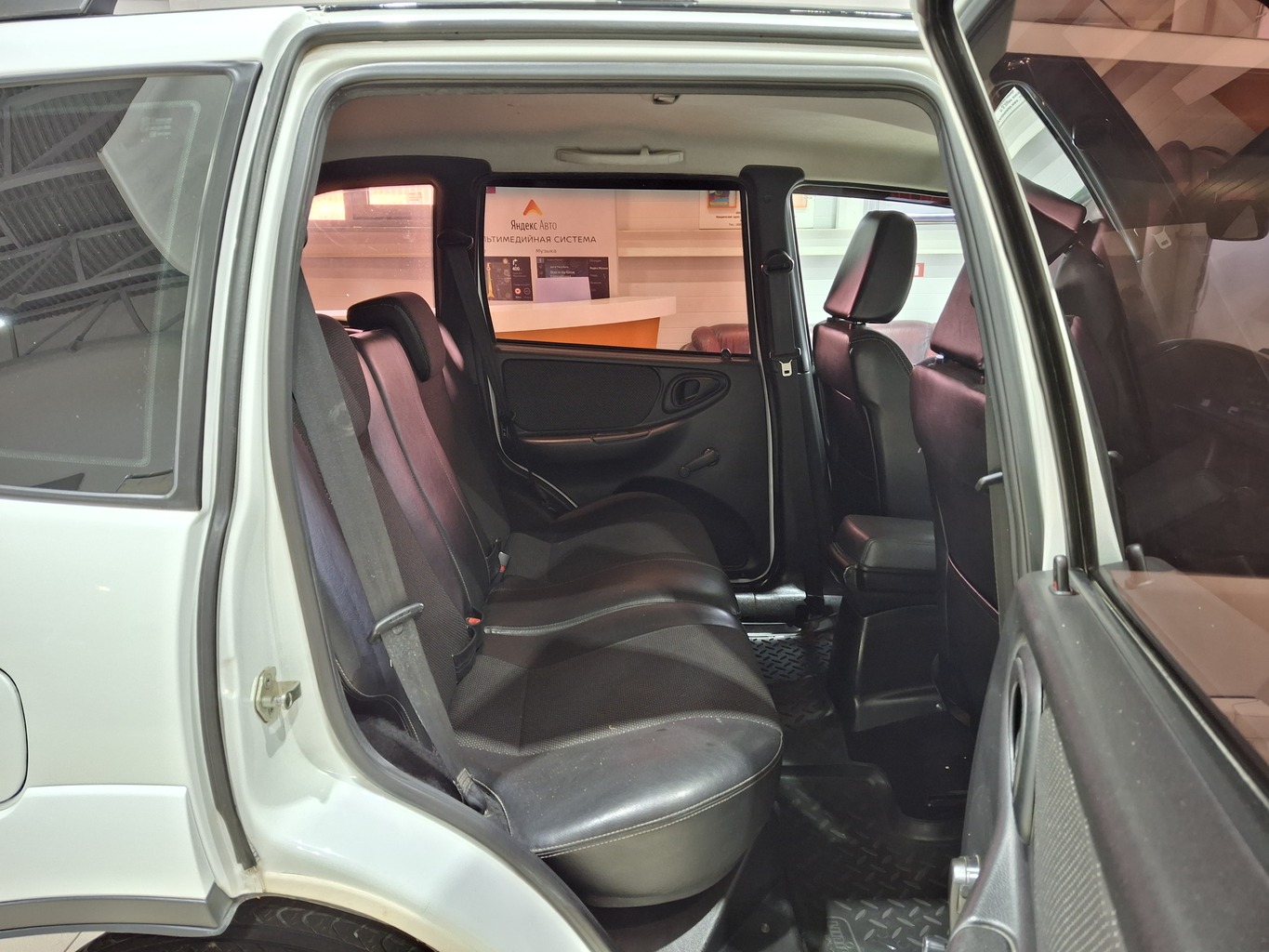 CHEVROLET NIVA