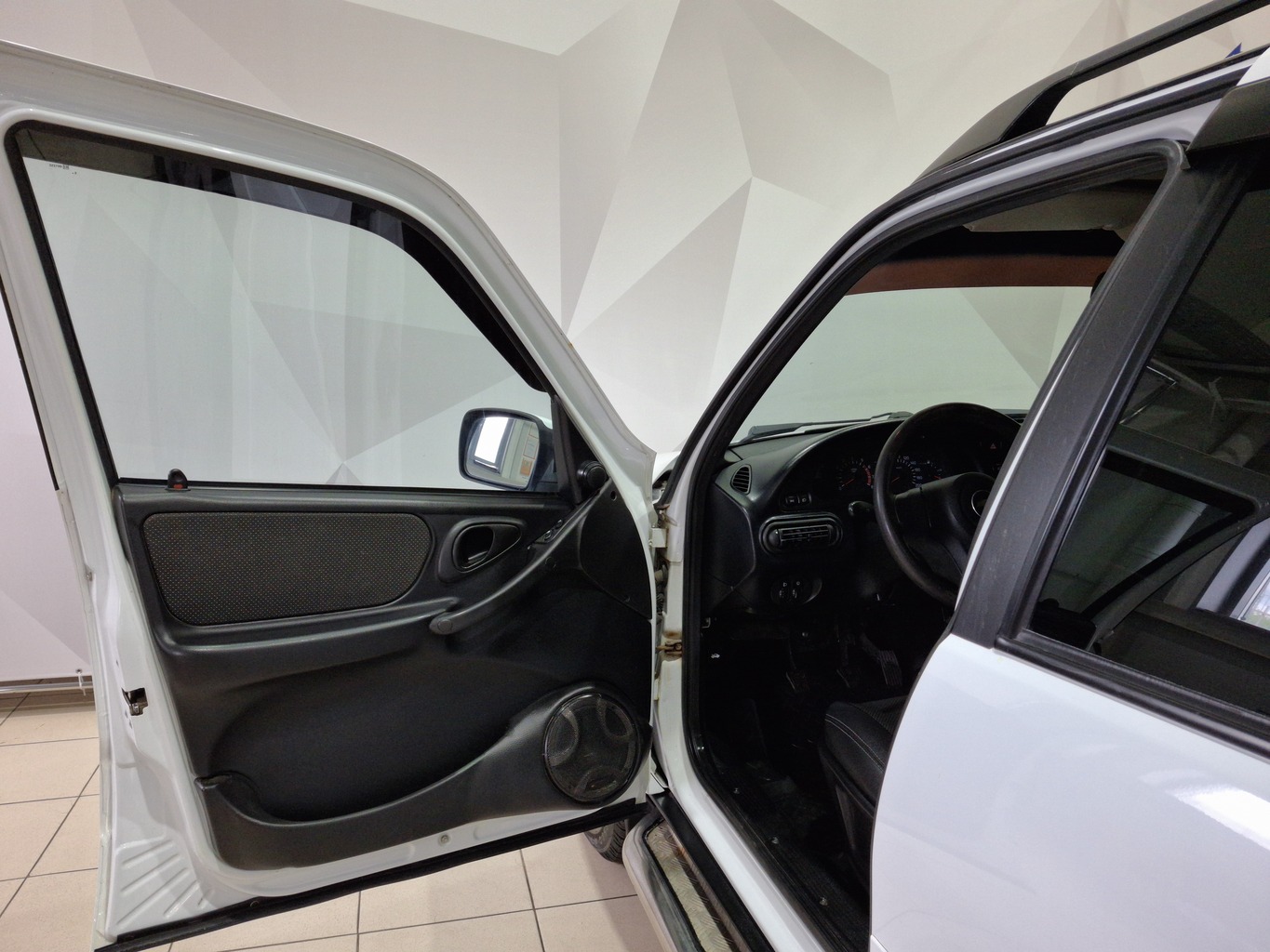 CHEVROLET NIVA
