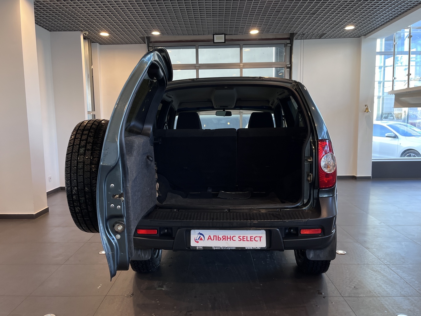 CHEVROLET NIVA
