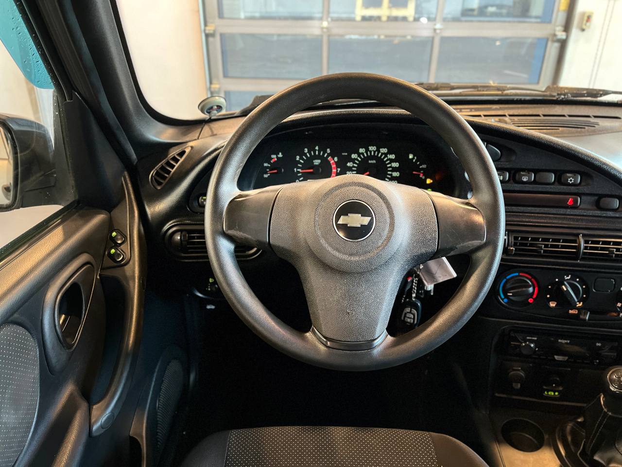 CHEVROLET NIVA