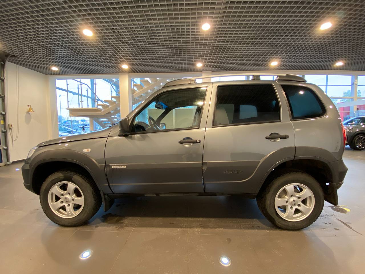 CHEVROLET NIVA