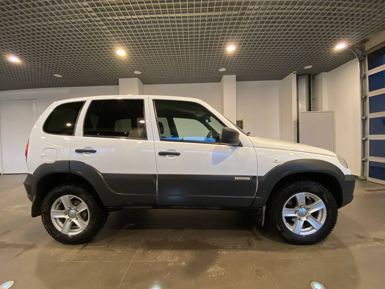 CHEVROLET NIVA