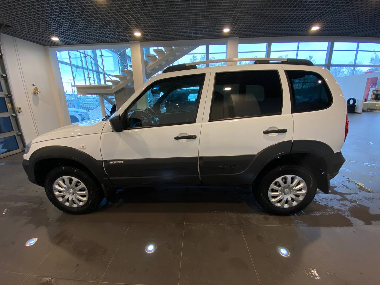 CHEVROLET NIVA