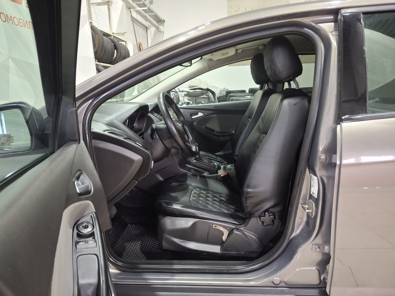FORD FOCUS