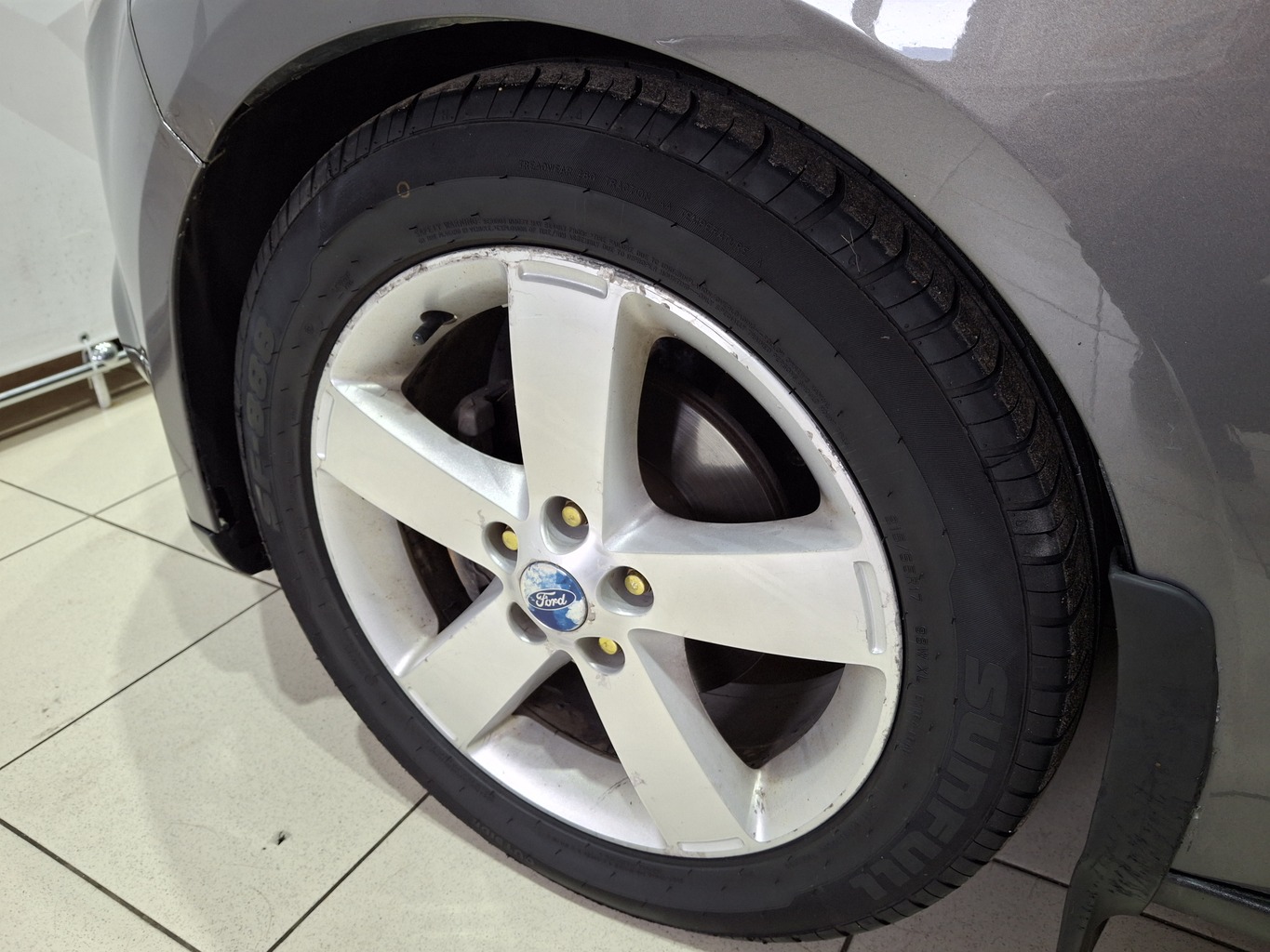FORD FOCUS