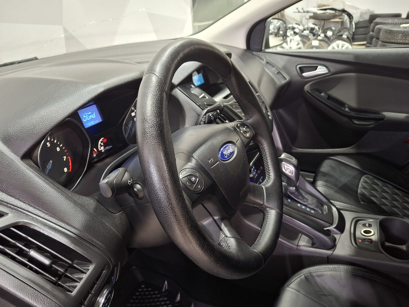 FORD FOCUS