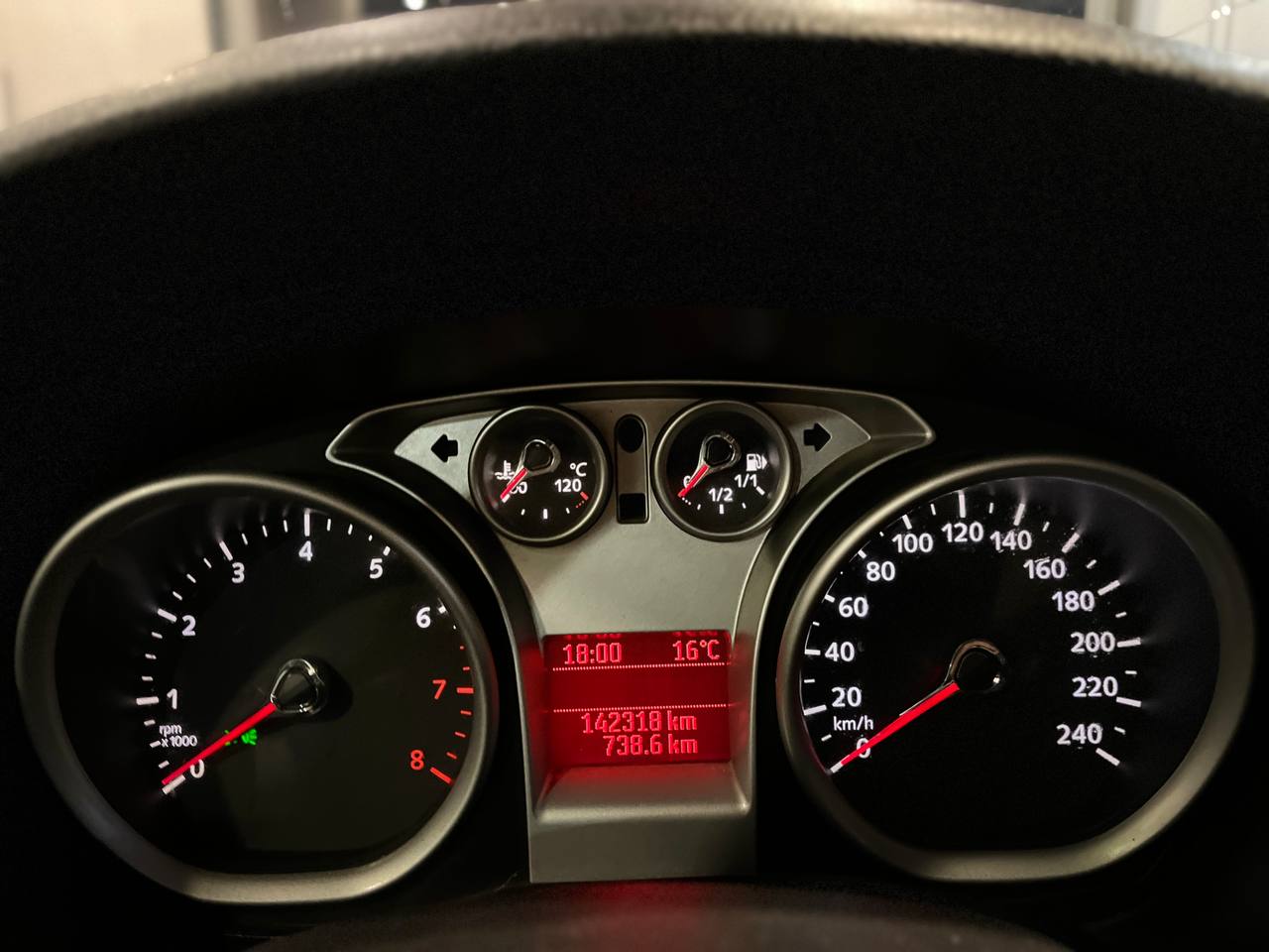FORD FOCUS