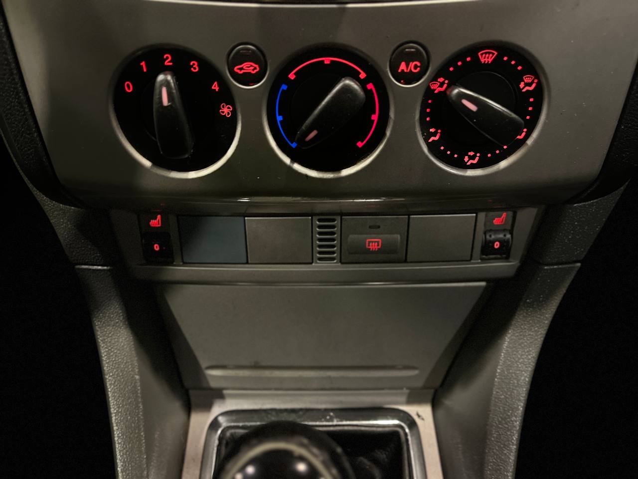 FORD FOCUS