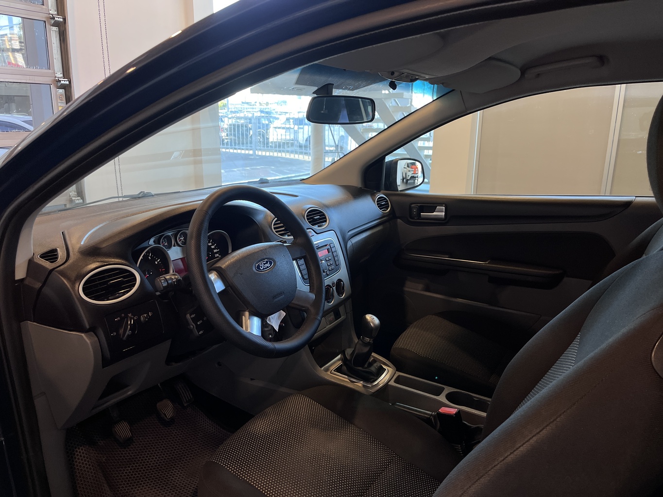 FORD FOCUS