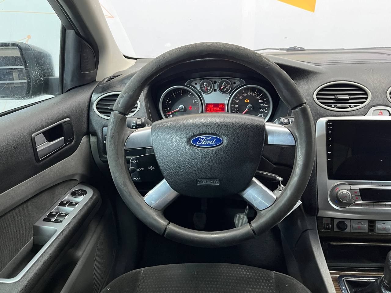 FORD FOCUS