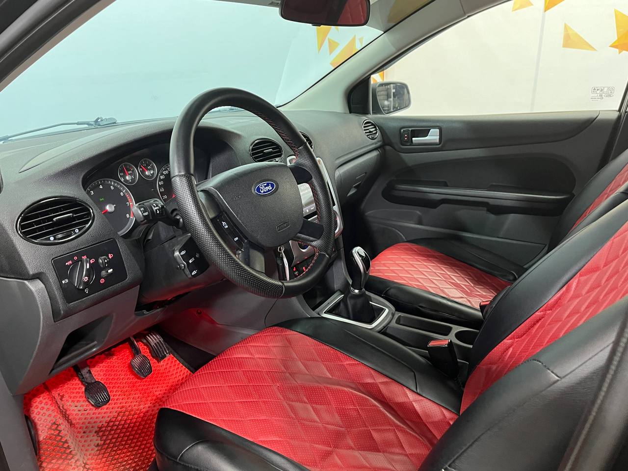 FORD FOCUS
