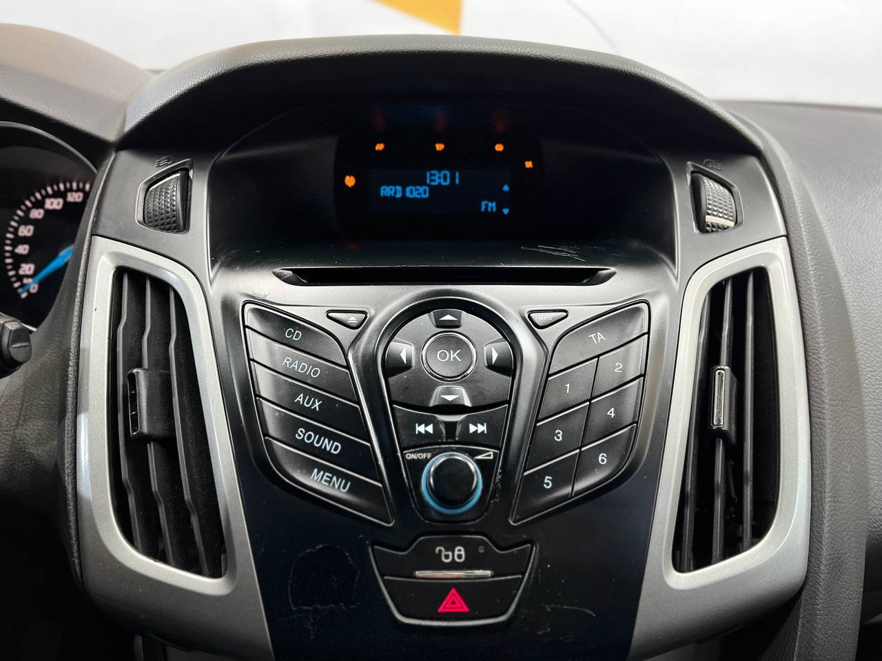 FORD FOCUS