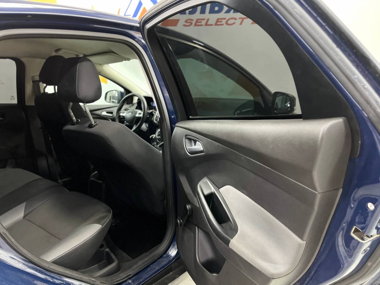FORD FOCUS