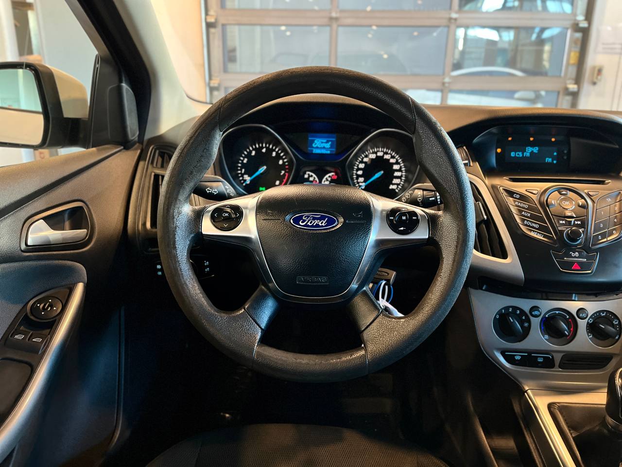 FORD FOCUS
