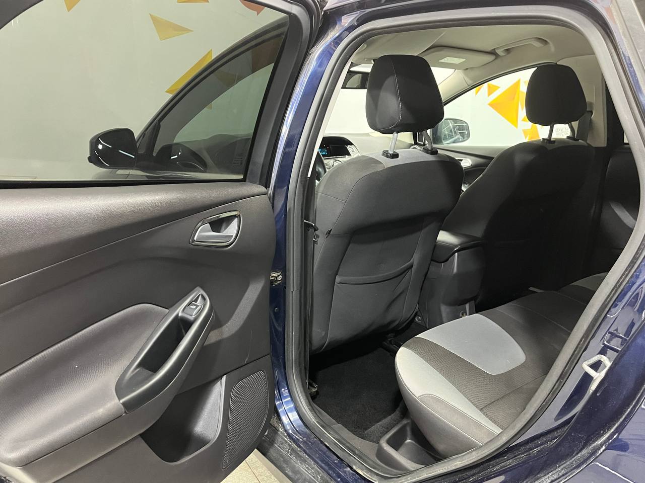 FORD FOCUS