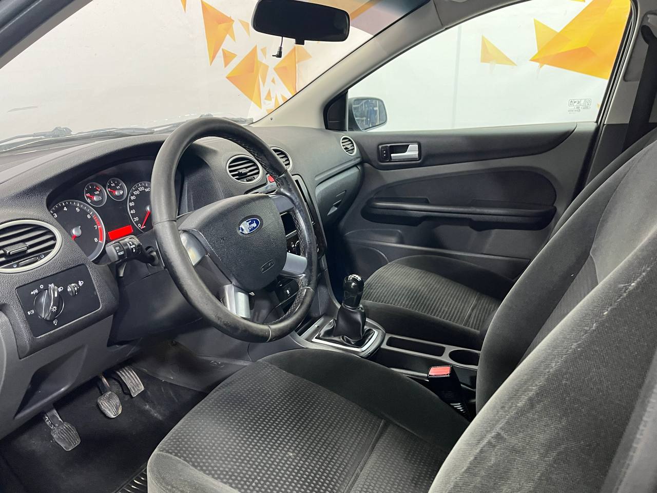FORD FOCUS