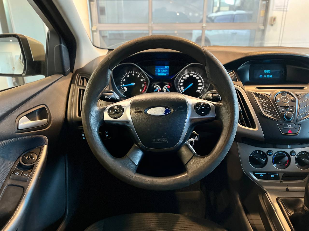FORD FOCUS