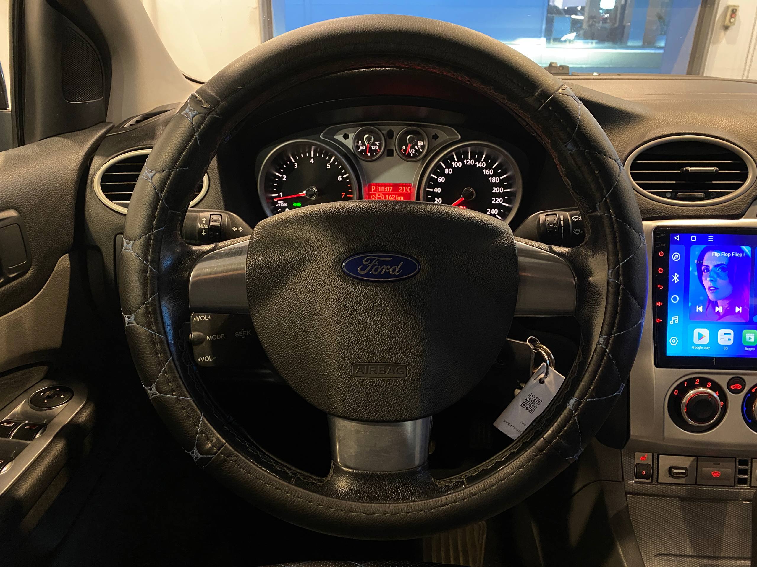 FORD FOCUS