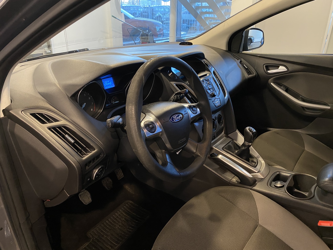 FORD FOCUS