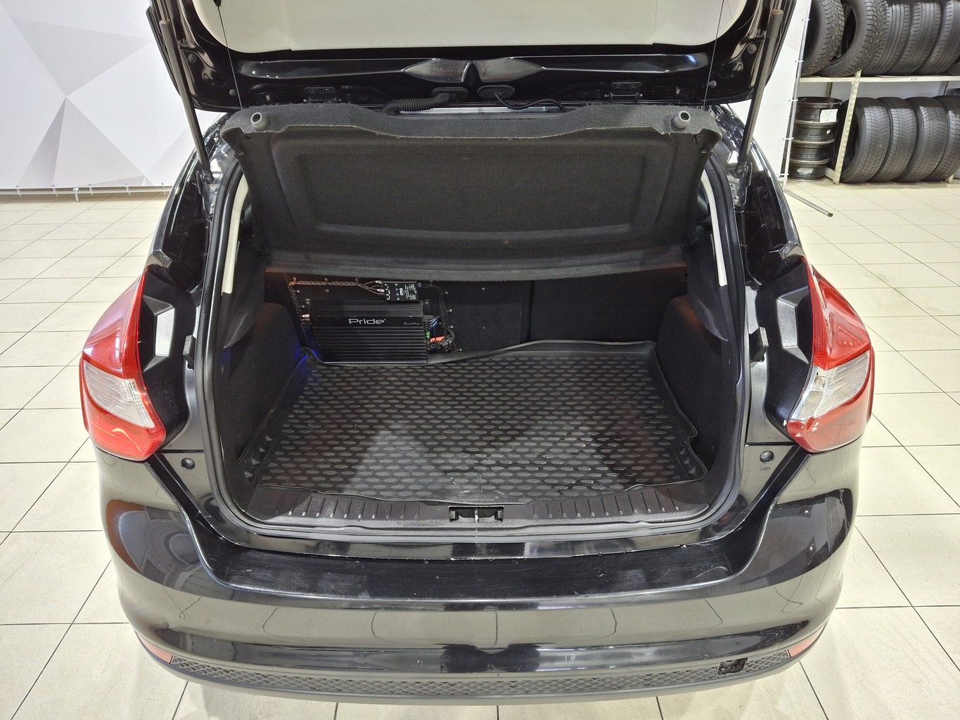 FORD FOCUS