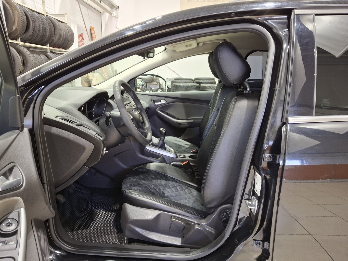 FORD FOCUS