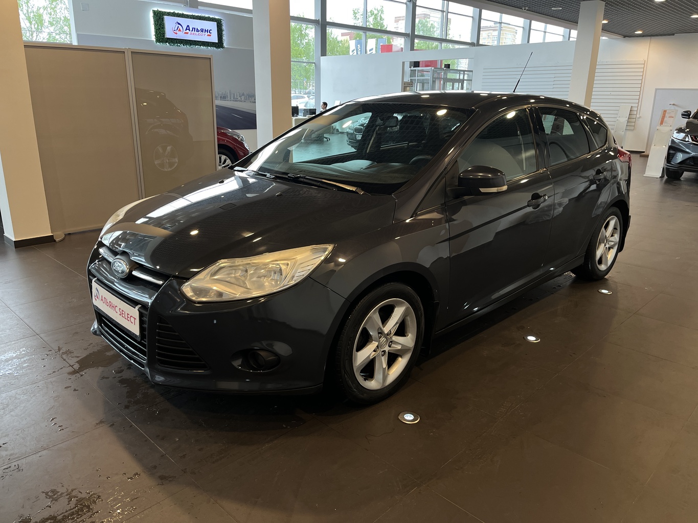 FORD FOCUS