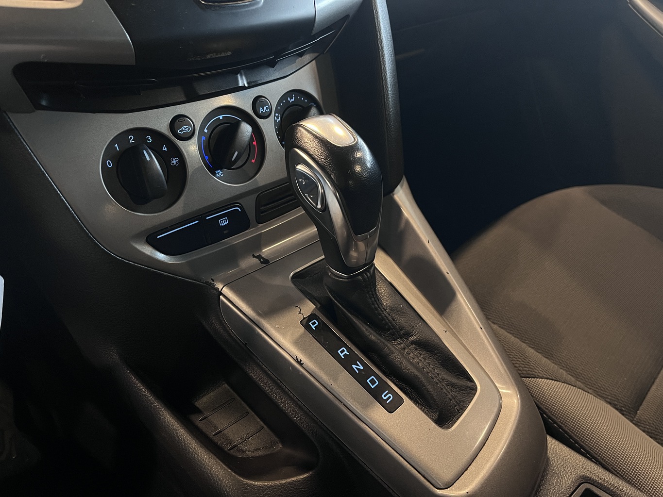 FORD FOCUS