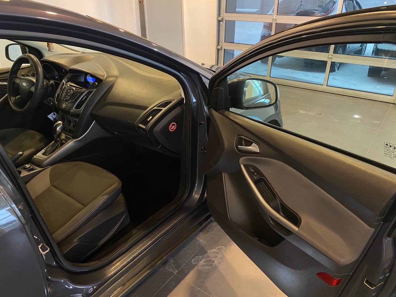 FORD FOCUS