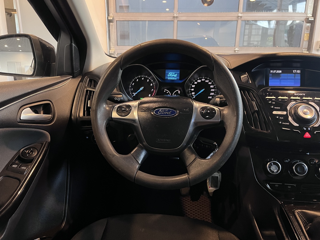 FORD FOCUS