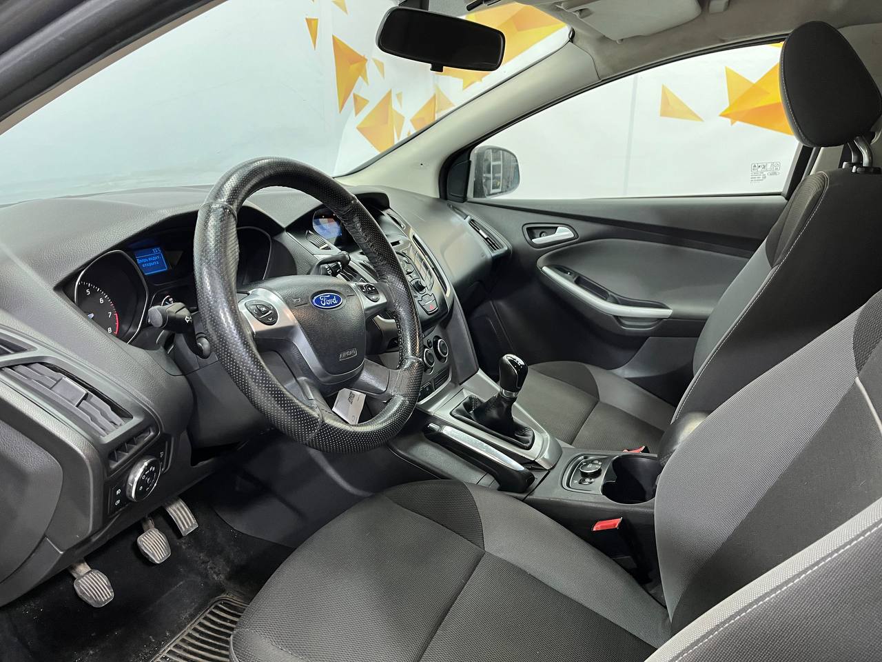 FORD FOCUS