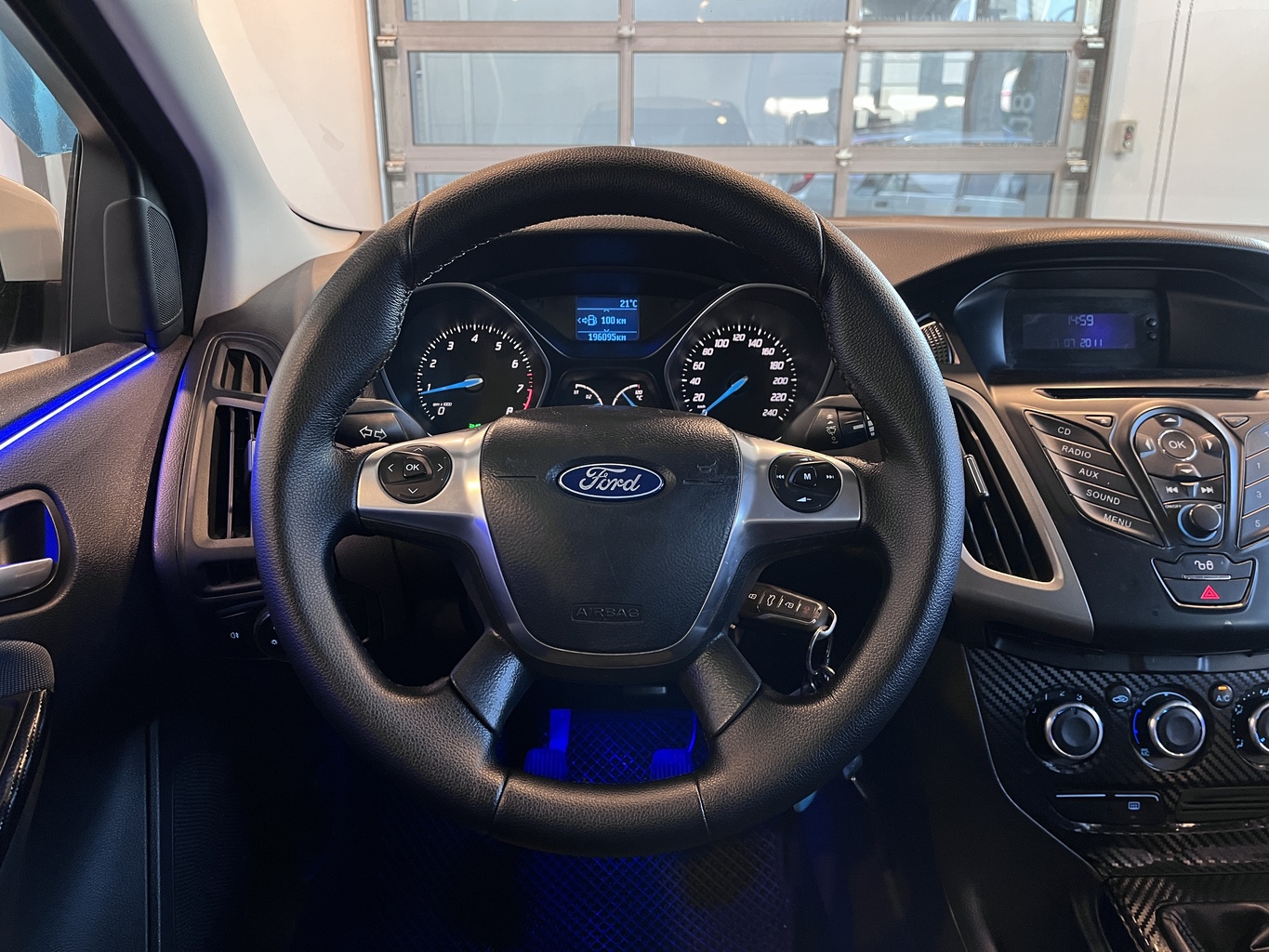 FORD FOCUS