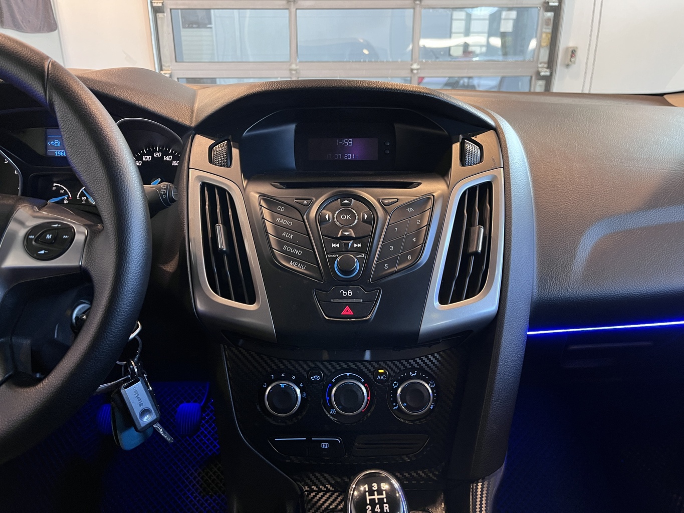 FORD FOCUS