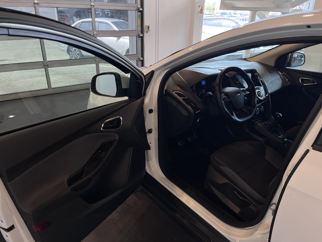 FORD FOCUS