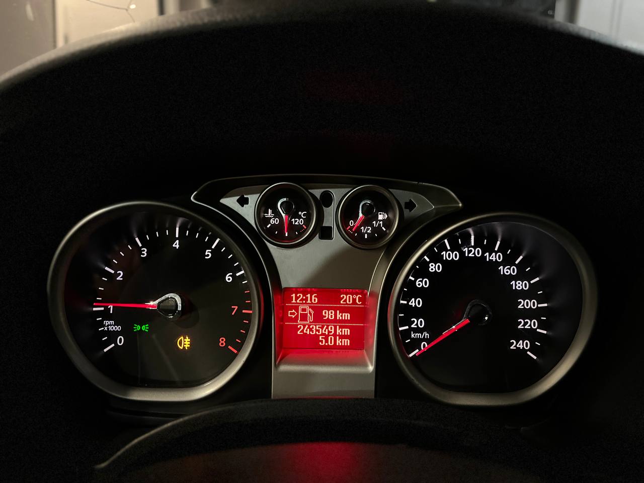 FORD FOCUS