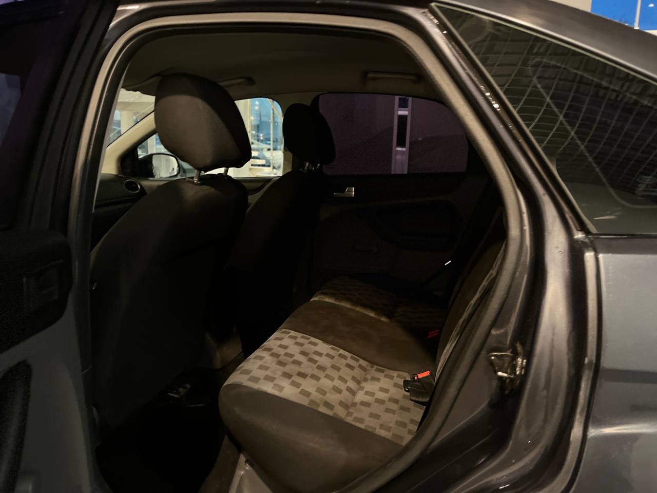 FORD FOCUS