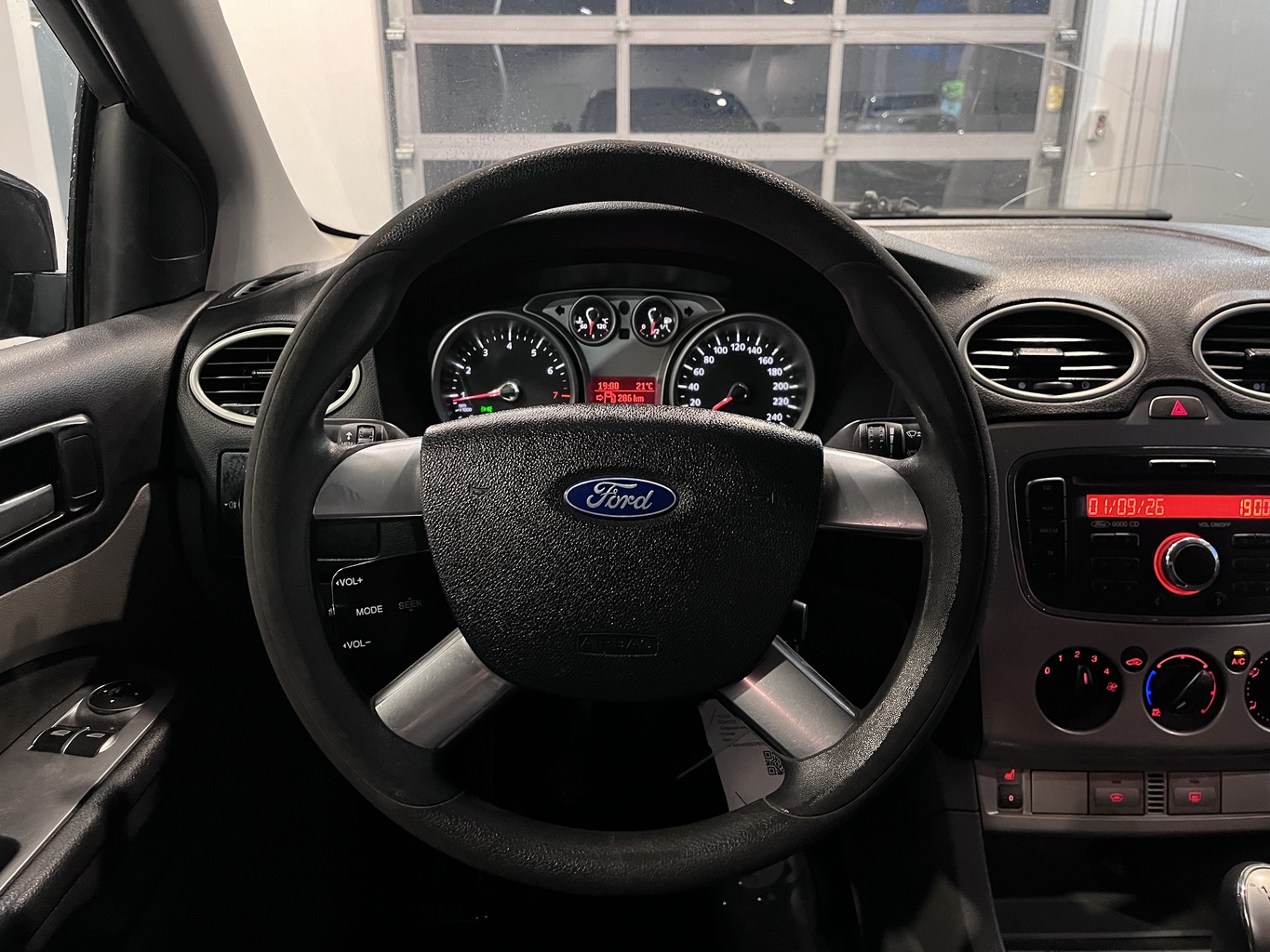 FORD FOCUS