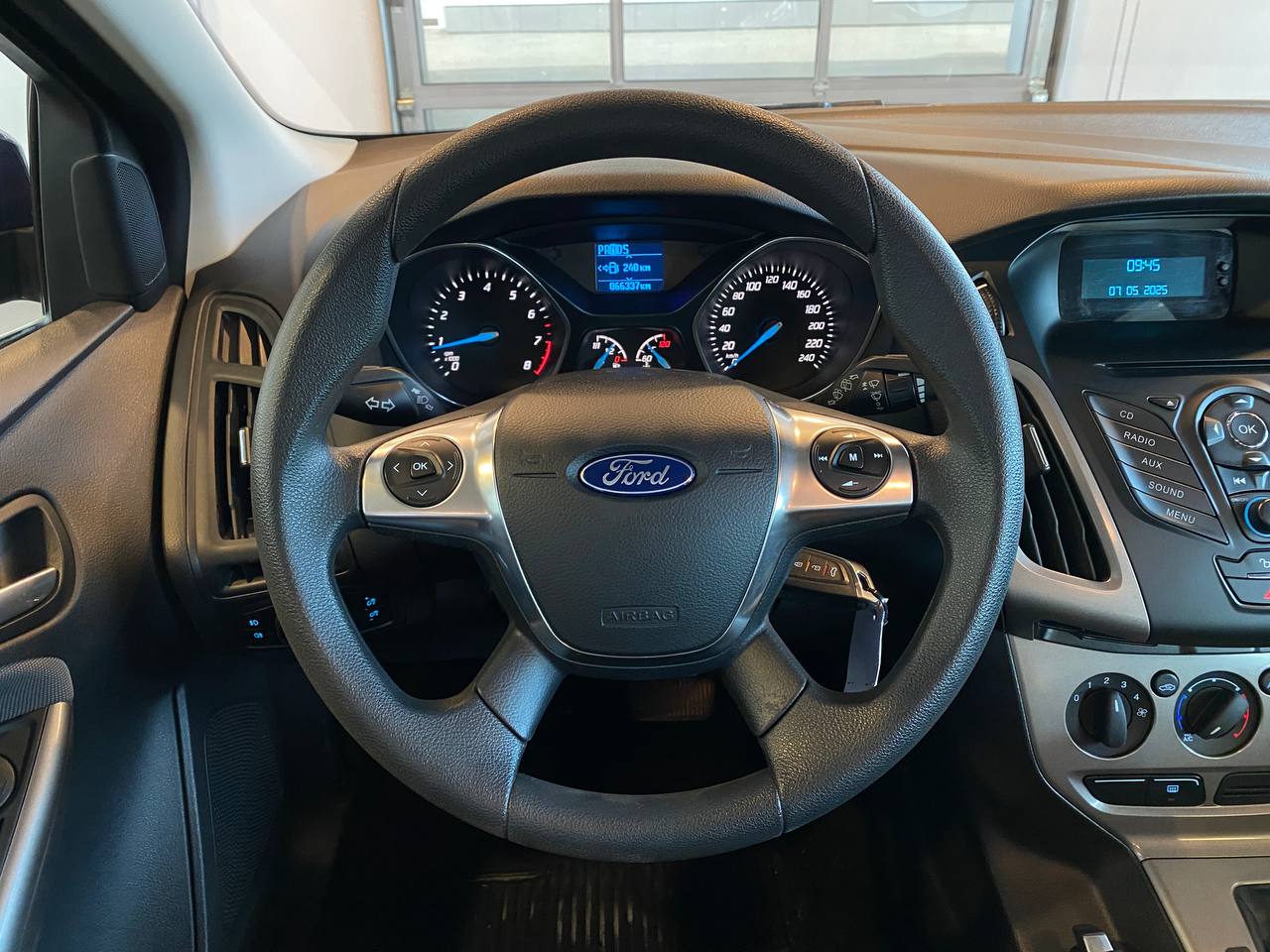 FORD FOCUS