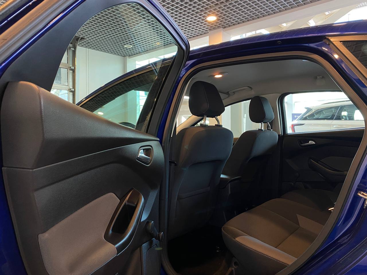 FORD FOCUS