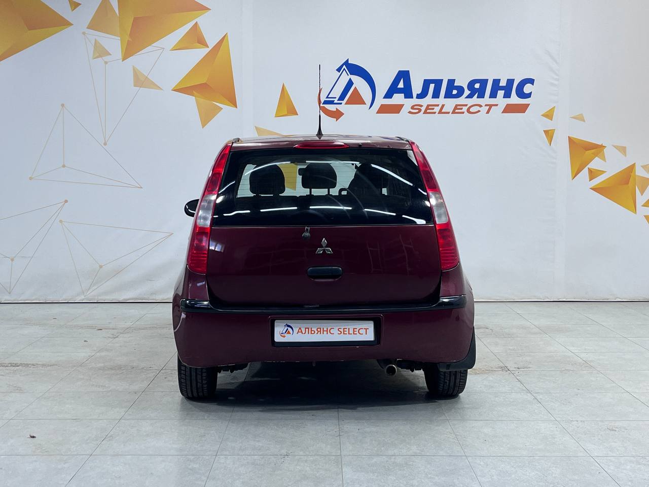 MITSUBISHI COLT