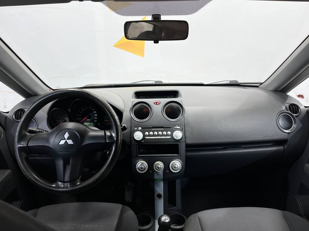 MITSUBISHI COLT