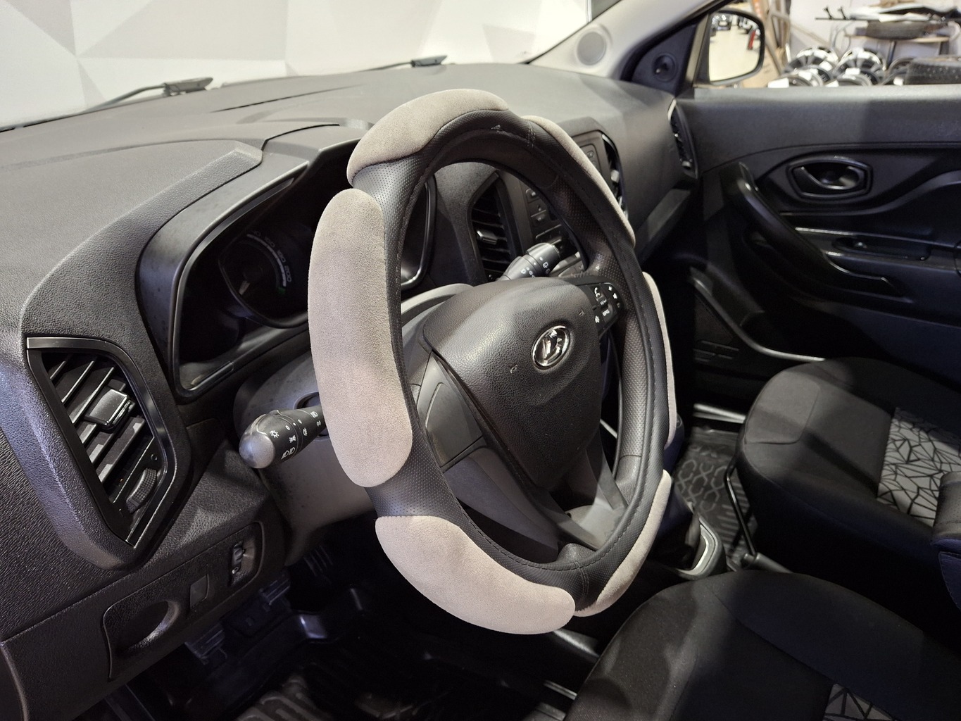 LADA XRAY