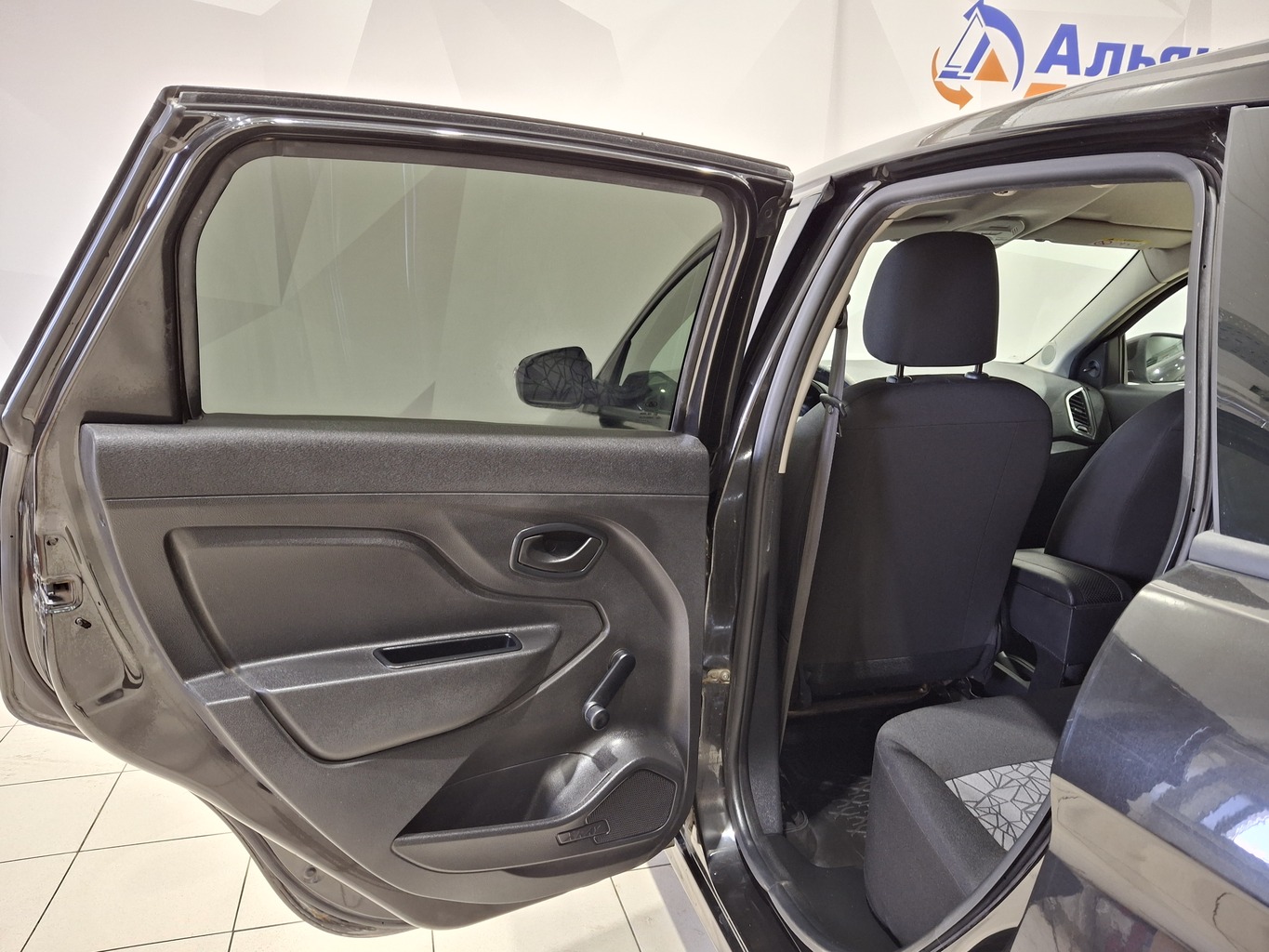 LADA XRAY