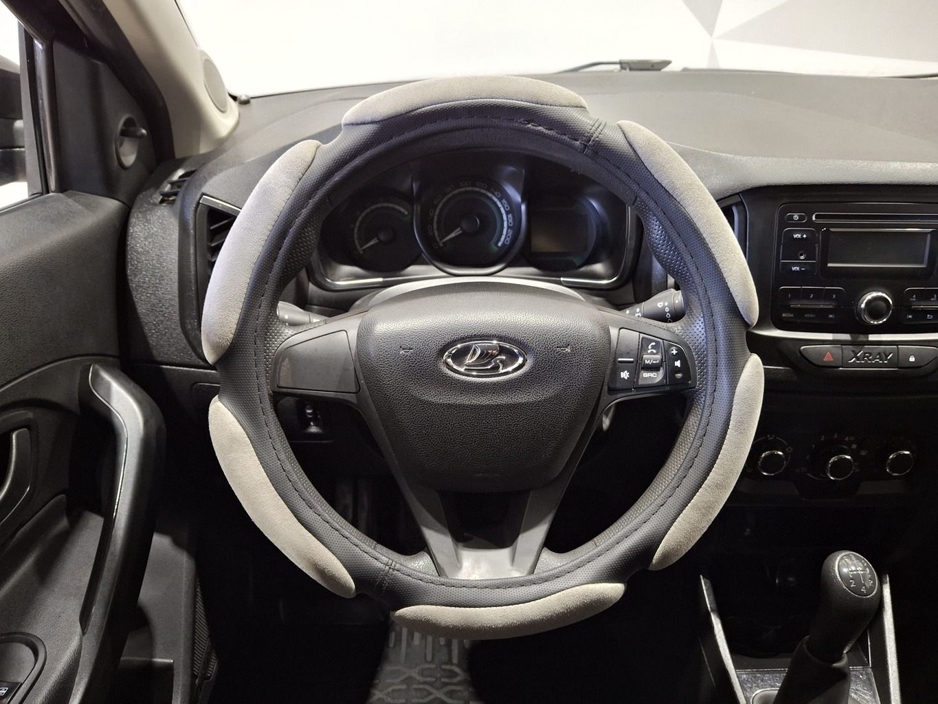 LADA XRAY
