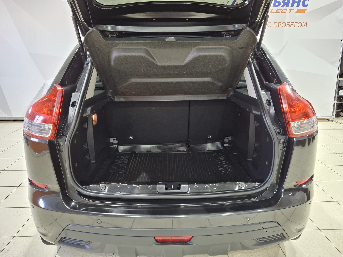 LADA XRAY